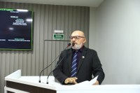 Cabo Linhares solicita equipe de mecânicos para consertar caminhão agrícola na Comunidade do Mocambo do Arari 