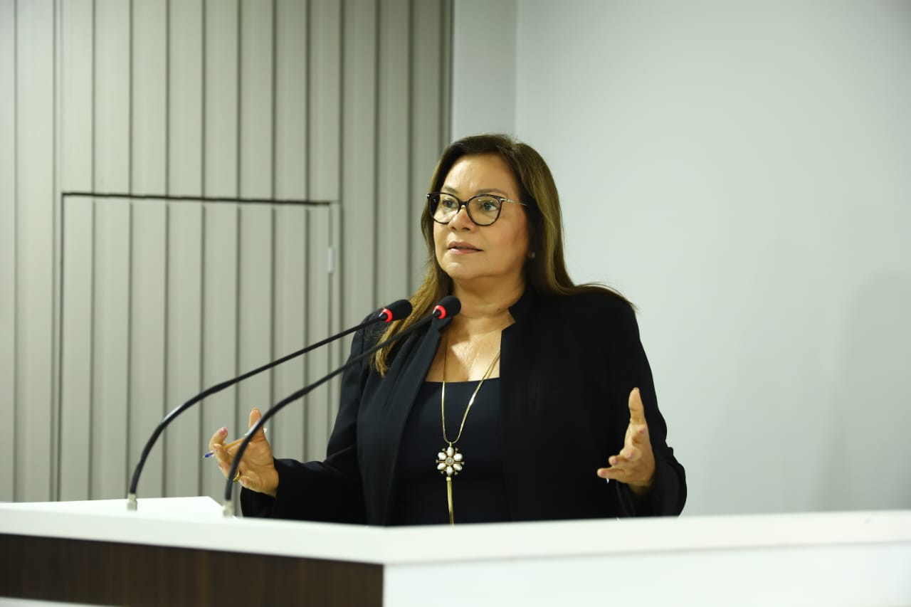 Construção de escola para comunidade Sagrado Coração de Jesus do Tracajá solicitada por Márcia Baranda   