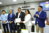 Emoção e reconhecimento marcam entrega da "Medalha Jair Mendes" à Voz da Amazônia David Assayag   