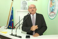 Líder do Governo Municipal na Câmara de Parintins contesta discurso de vereadora oposicionista