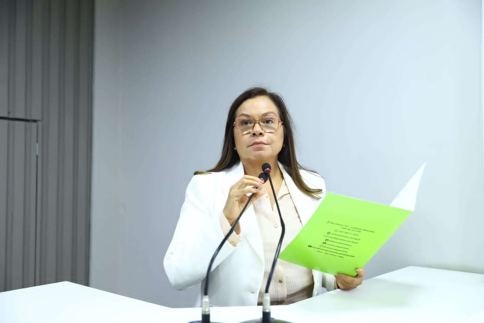 Márcia Baranda aponta descaso e pede melhorias no final da Rua Dr. Romualdo Corrêa, esquina com Estrada do Macurany, no Bairro Itaúna II