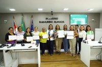 Márcia Baranda enaltece trabalho de professores em sessão especial em homenagem aos profissionais