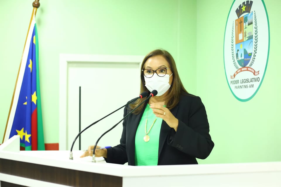 Márcia Baranda solicita automatização dos aparelhos de hematologia e bioquímica da Policlínica Padre Vitório