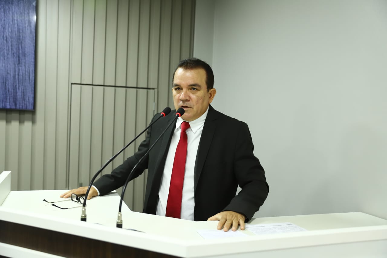 Massilon destaca a importância da discussão e votação da Lei Orçamentária Anual de Parintins   