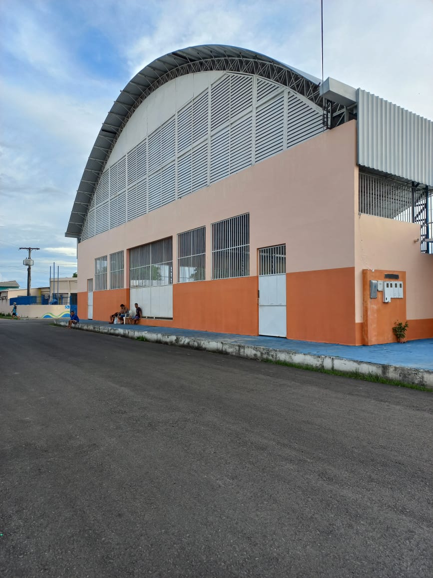 Moradores do bairro Nossa Senhora de Nazaré fazem apelo ao vereador Babá Tupinambá para abertura de ginásio   