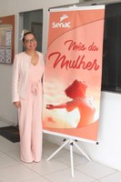 Nêga Alencar destaca o Dia Internacional da Mulher e apresenta bandeiras de luta.