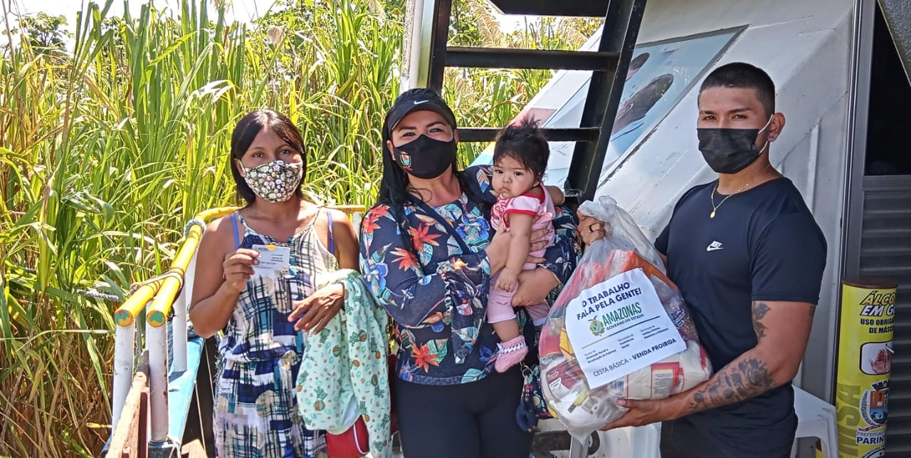 Presidente em Exercício Vanessa Gonçalves acompanha entrega de auxílio estadual e cestas básicas na zona rural de Parintins