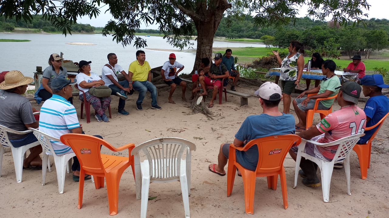 Sedema e Sempa participam de encontro no Núcleo do Barro requerido pelo vereador Telo Pinto