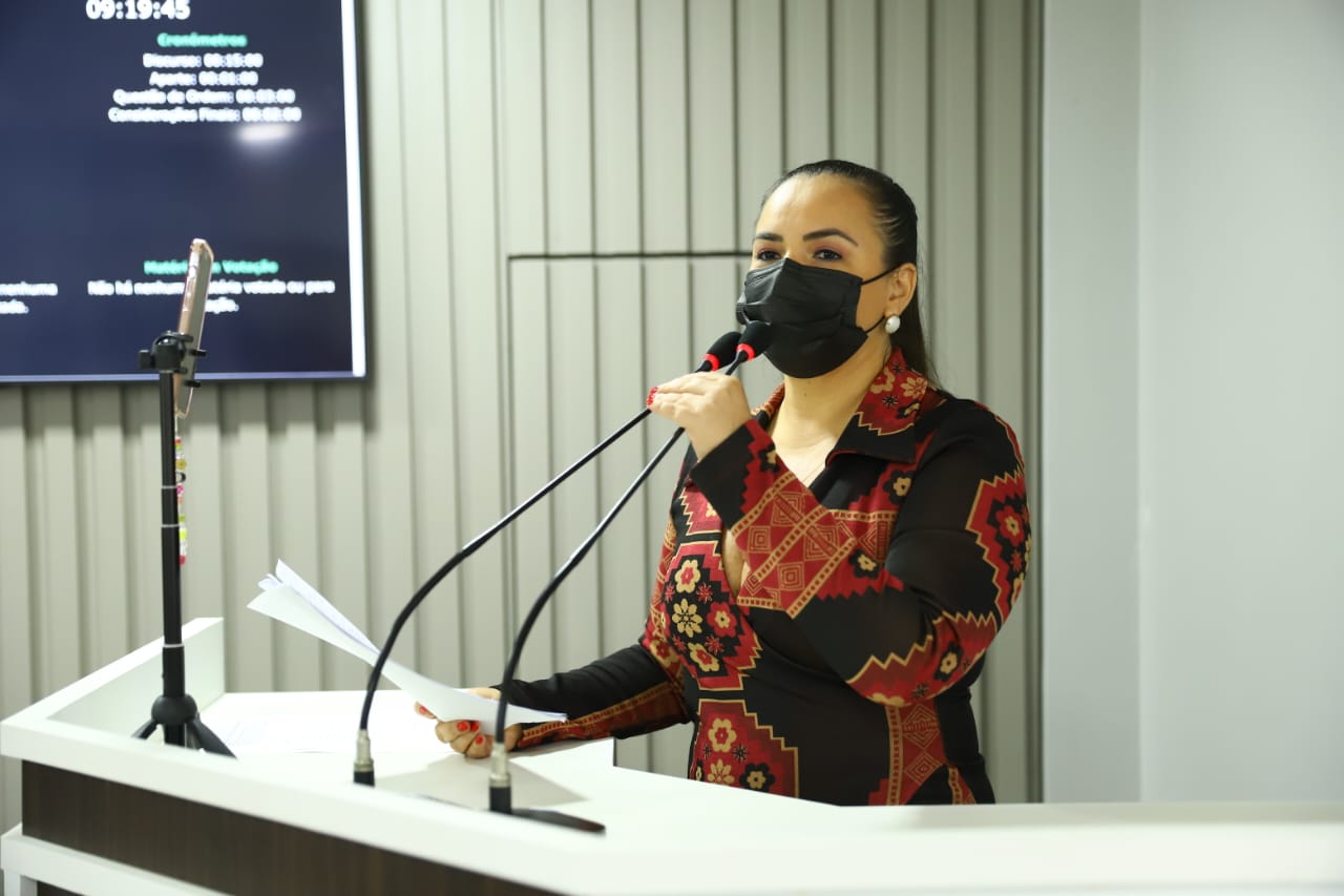 Vanessa Gonçalves defende melhorias para comunidades rurais do Badajós e Manain