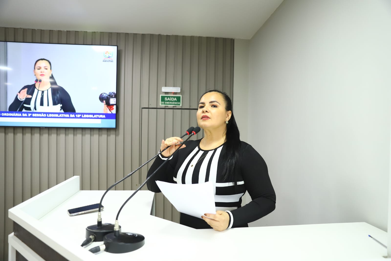 Vanessa Gonçalves solicita à Secretaria de Segurança Pública informações sobre distribuição de senhas para emissão de carteiras de identidade no PAC de Parintins   