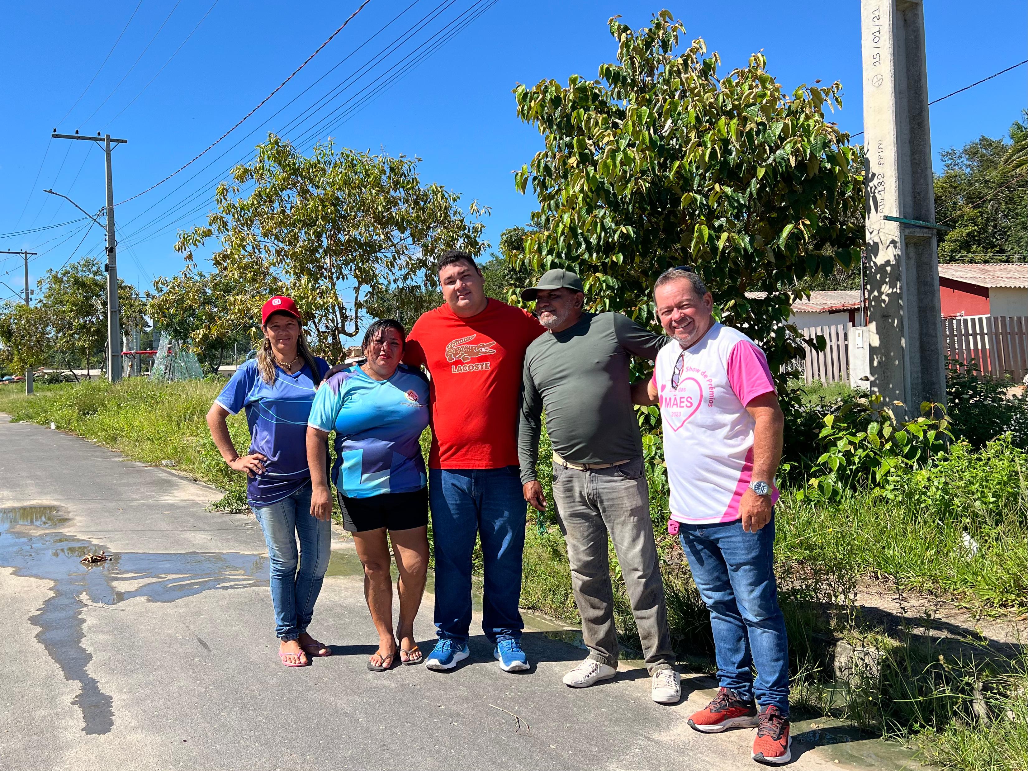 Vereador Alex Garcia apresenta projetos para beneficiar famílias do Residencial Parintins