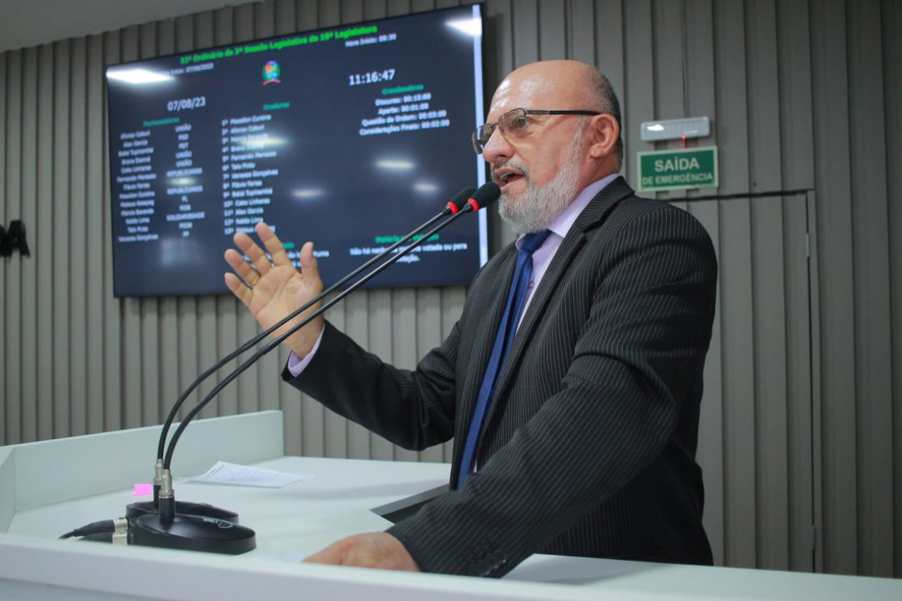 Vereador Cabo Linhares apresenta Projeto que confere Comenda do Mérito Legislativo “Medalha Raimundo Almada” ao ex-vereador e Prof. Dr. Maildson Araújo Fonseca   