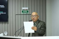 Vereador Fernando Menezes solicita manutenção nas luminárias da Comunidade Nossa Senhora da Saúde, no Jará   