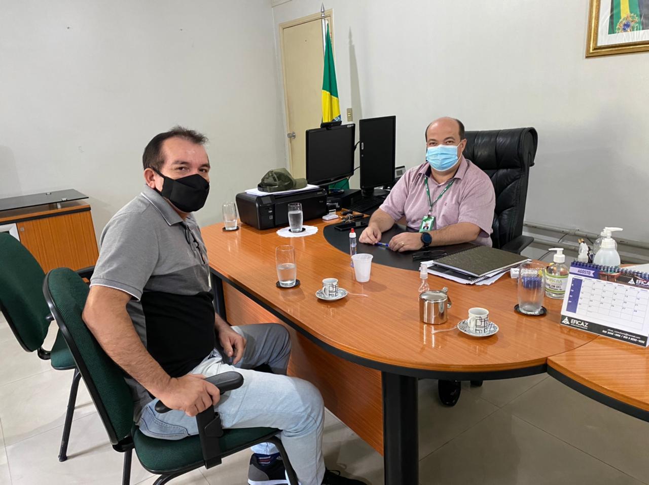 Vereador Massilon faz visita à Superintendência do INCRA, na Capital do Estado   