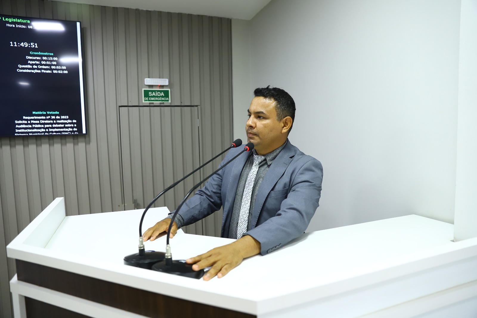 Vereador Naldo Lima solicita limpeza e manutenção da Rua Nossa Senhora das Graças