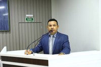 Vereador Naldo Lima solicita melhorias no atendimento de saúde de Parintins   