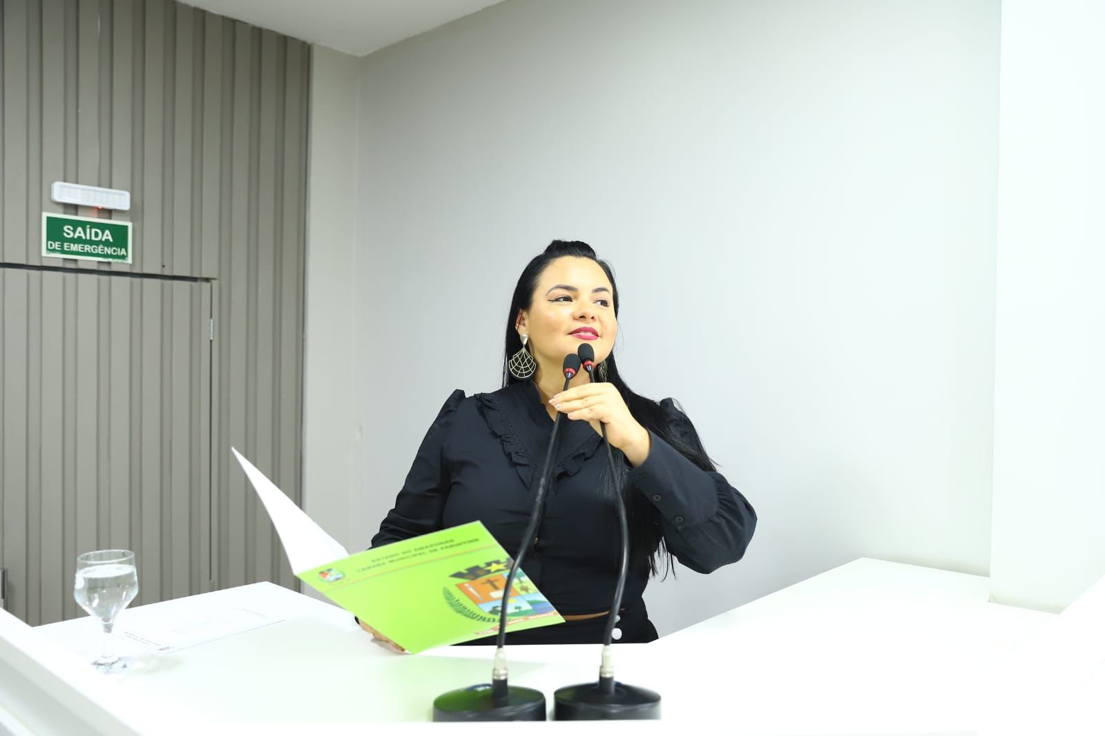 Vereadora Vanessa Gonçalves alerta para a importância do cuidado com a saúde mental